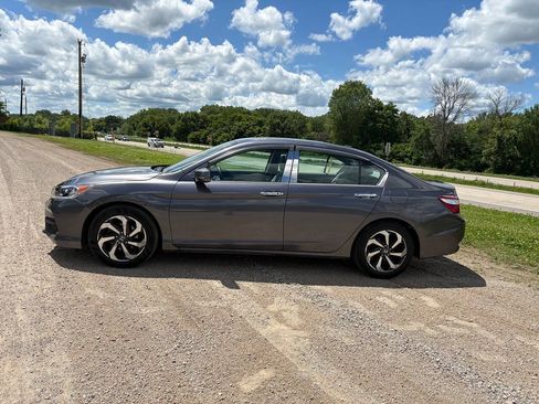 Used 2016 Honda Accord EX image 13
