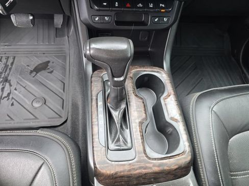 Certified 2021 GMC Canyon Denali RWD image 22