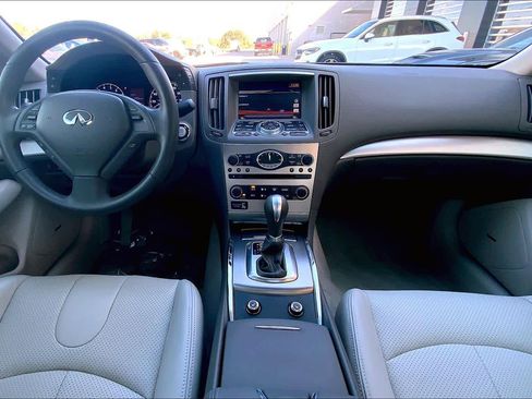 Used 2012 INFINITI G37 Journey w/ Premium Pkg image 13