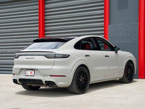Used 2023 Porsche Cayenne GTS AWD/4WD image 12