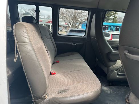 Used 2018 Chevrolet Express 3500 LT w/ LT Preferred Equipment Group image 9