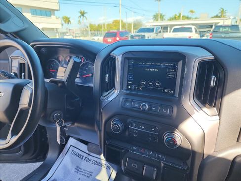 Used 2019 Chevrolet Silverado 1500 Custom w/ Custom Value Package image 29