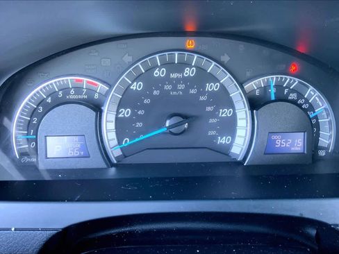 Used 2014 Toyota Camry SE image 24