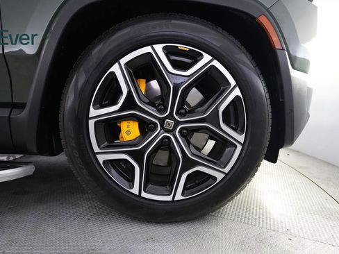 Used 2023 Rivian R1S Adventure AWD/4WD image 20