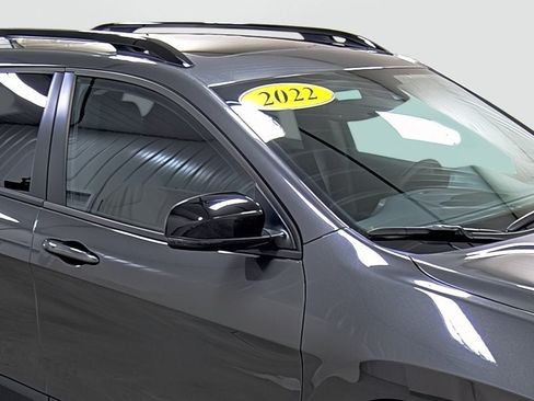 Used 2022 Jeep Cherokee Limited AWD/4WD image 15