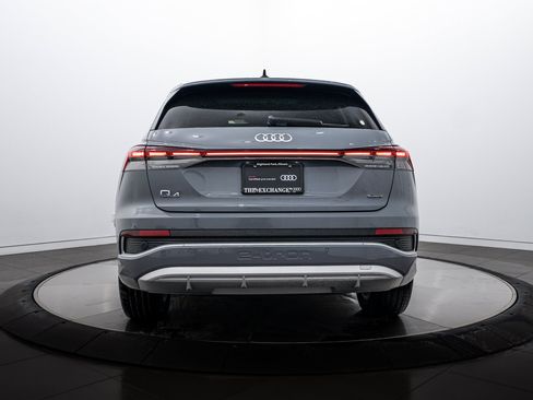 Certified 2024 Audi Q4 e-tron Prestige image 18