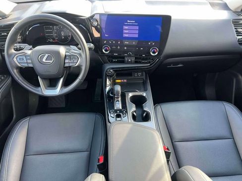 Used 2025 Lexus NX 350 350 Premium w/ Cold Area Package image 17