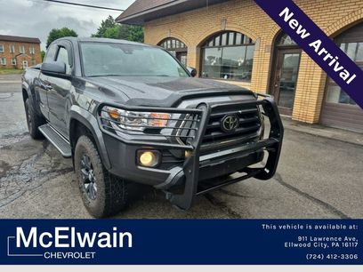 Used 2022 Toyota Tacoma SR5 w/ SR5 Appearance Package (SM)