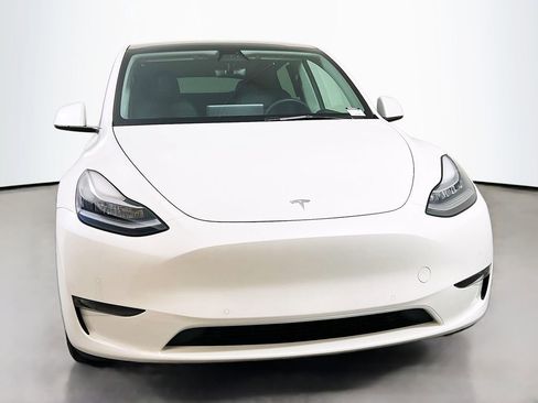 Used 2021 Tesla Model Y Long Range image 2