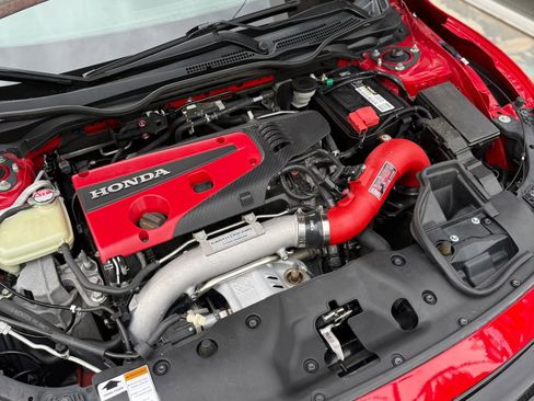 Used 2018 Honda Civic Type R image 8