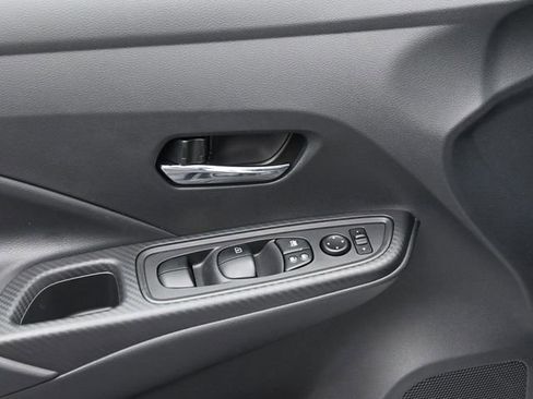New 2025 Nissan Versa SV w/ Trunk Package FWD image 16