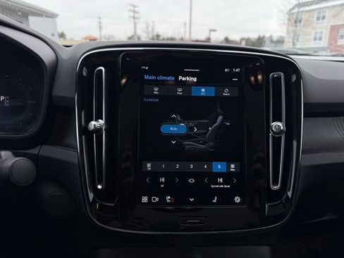 Certified 2023 Volvo C40 P8 Recharge Plus w/ Climate Package image 27