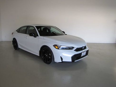 Used 2025 Honda Civic Sport Touring image 3