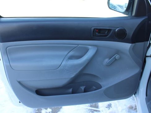 Used 2014 Toyota Tacoma 2WD Regular Cab image 13