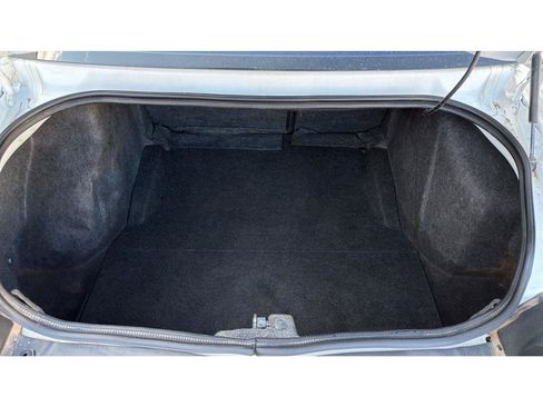 Used 2013 Dodge Challenger SXT RWD image 28