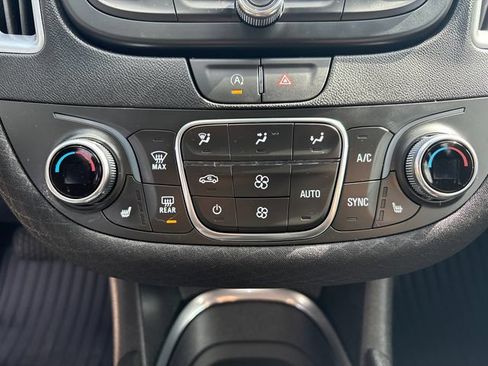 Used 2025 Chevrolet Malibu LT FWD image 24