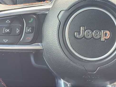 Used 2023 Jeep Gladiator Mojave w/ Cold Weather Group AWD/4WD image 19