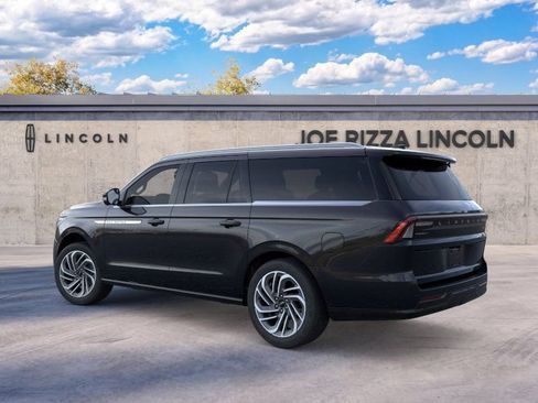 New 2025 Lincoln Navigator L Reserve AWD/4WD image 4