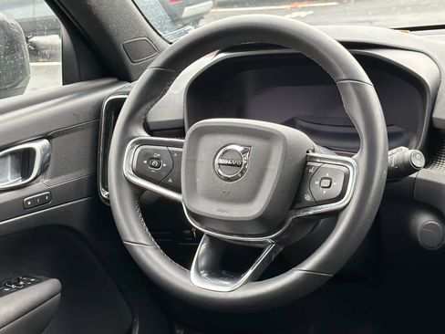 Certified 2022 Volvo XC40 P8 Recharge Plus image 19