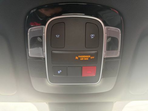 Used 2025 Hyundai Santa Cruz SEL image 30