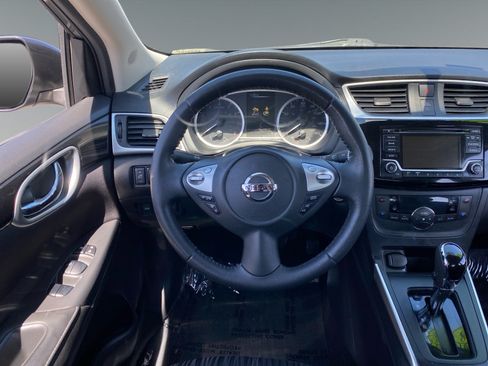 Used 2018 Nissan Sentra SV FWD image 12