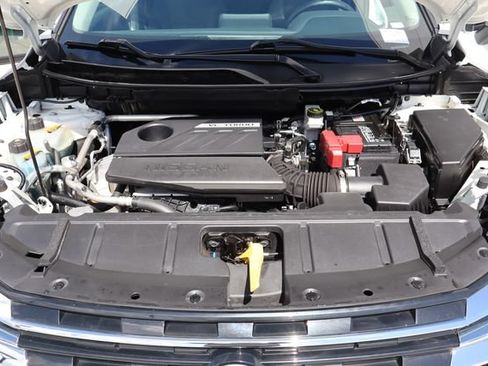 Used 2024 Nissan Rogue SV FWD image 19