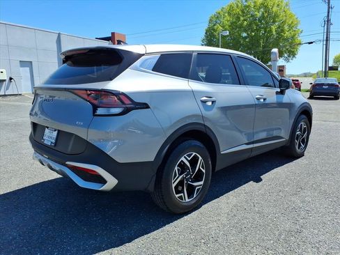 Used 2023 Kia Sportage LX AWD/4WD image 4