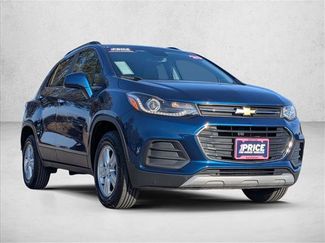 Used 2020 Chevrolet Trax LT w/ Driver Confidence Package video 3