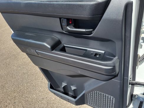 Certified 2025 Toyota Tacoma SR5 image 19