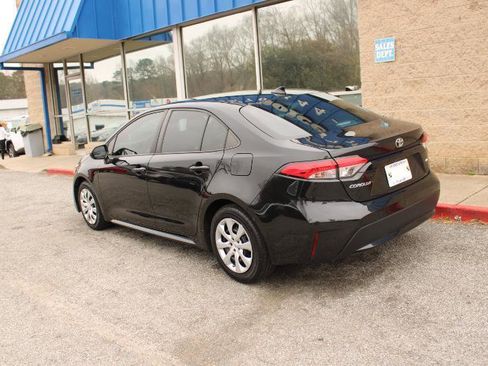 Used 2020 Toyota Corolla LE FWD image 6