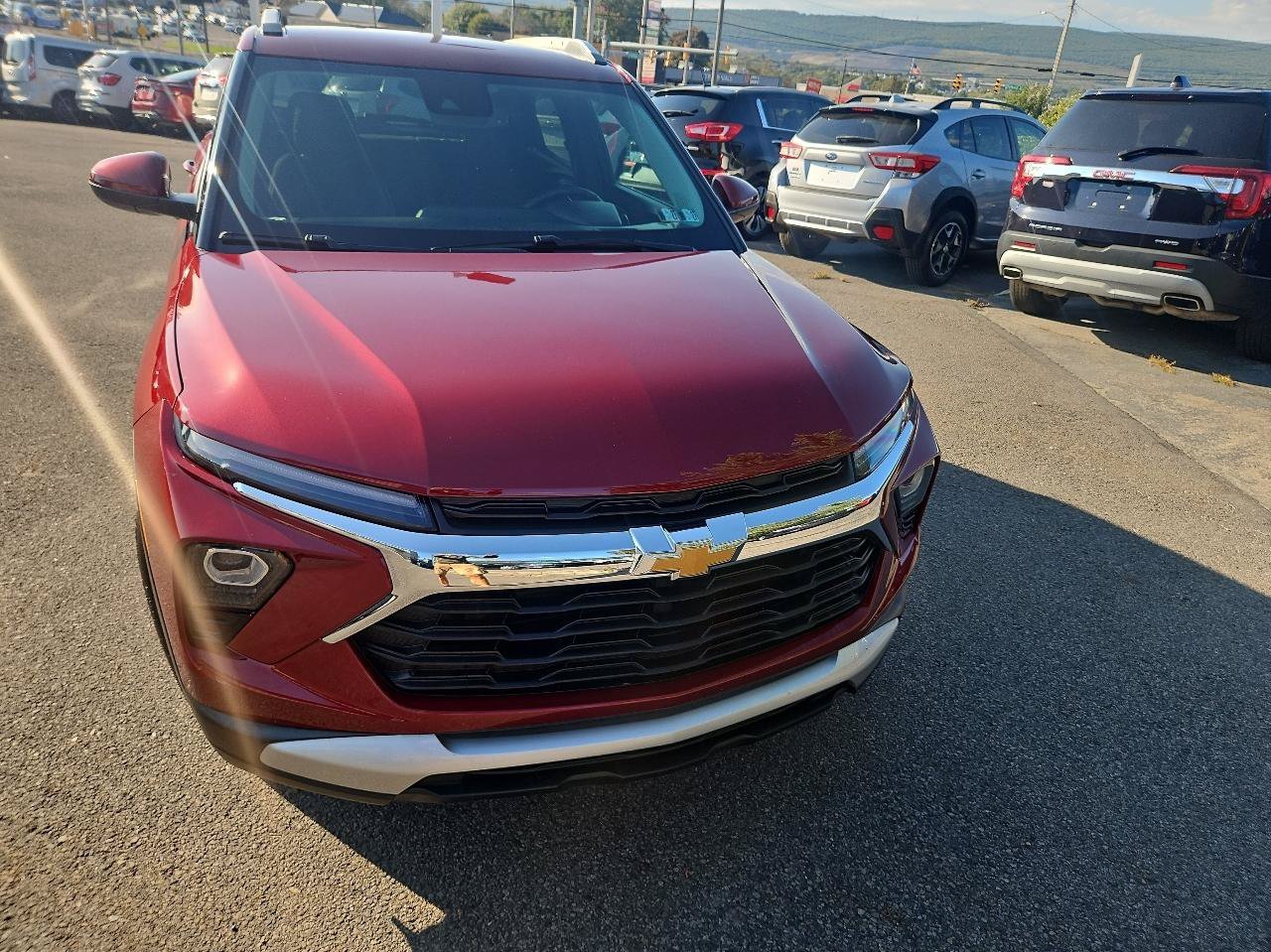 Used 2025 Chevrolet TrailBlazer LT w/ Convenience Package AWD/4WD image 8