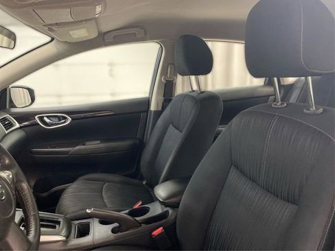 Used 2017 Nissan Sentra SV image 9