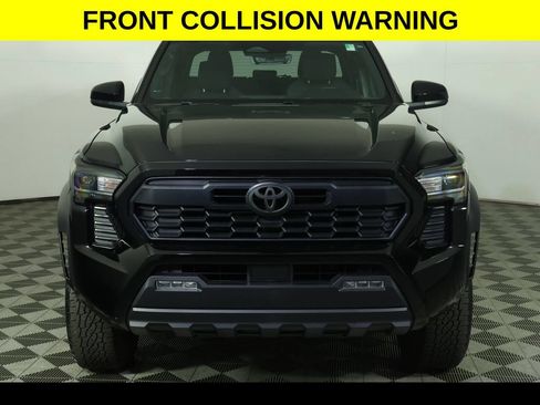 Used 2025 Toyota Tacoma TRD Off-Road AWD/4WD image 10
