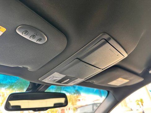Used 2009 Lincoln MKS FWD image 54