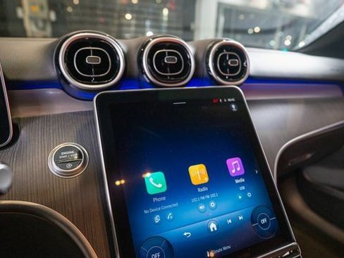 Certified 2025 Mercedes-Benz C 300 4MATIC Sedan image 17