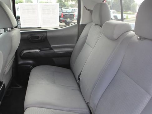 Used 2016 Toyota Tacoma SR5 w/ SR5 Appearance Package (SN) RWD image 38
