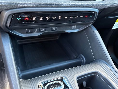 New 2026 Jeep Cherokee Laredo AWD/4WD image 30