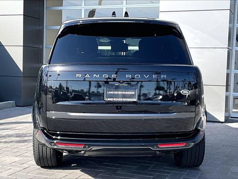 Used 2023 Land Rover Range Rover SE AWD/4WD image 4