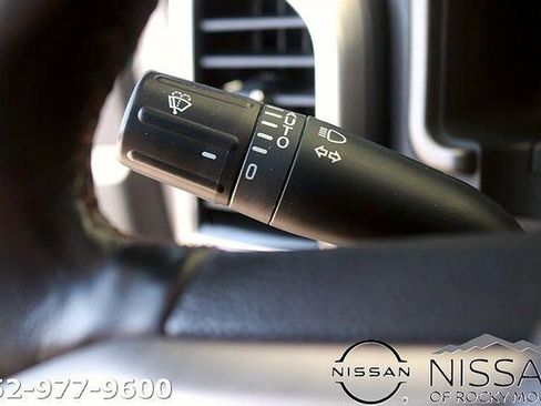 Used 2022 Ford F350 Platinum w/ Tremor Off-Road Package AWD/4WD image 29