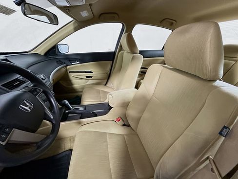 Used 2012 Honda Accord LX image 18