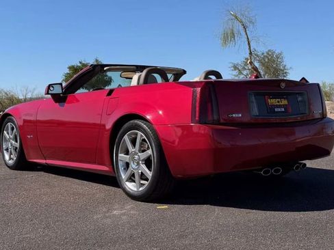 Used 2005 Cadillac XLR image 4