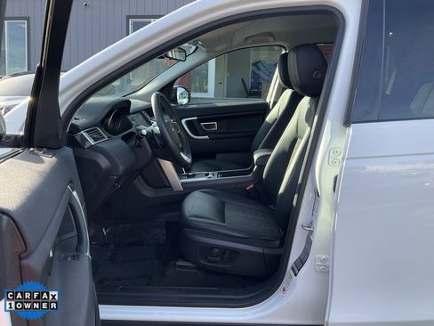 Used 2019 Land Rover Discovery Sport SE image 14