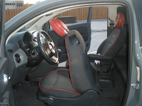 Used 2019 FIAT 500 Pop image 28