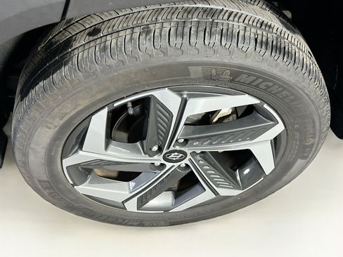 Used 2023 Hyundai Tucson Limited image 32