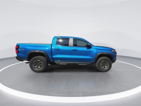 Used 2024 Chevrolet Colorado ZR2 w/ Technology Package AWD/4WD image 4