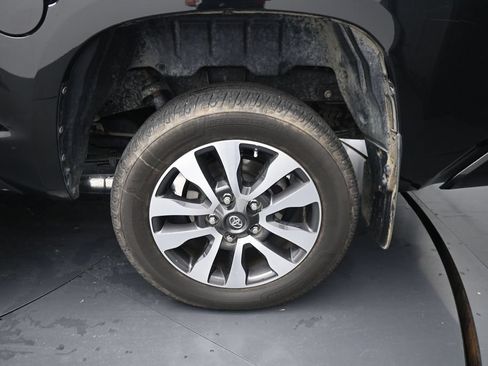Used 2019 Toyota Tundra Limited w/ Limited Premium Package AWD/4WD image 18