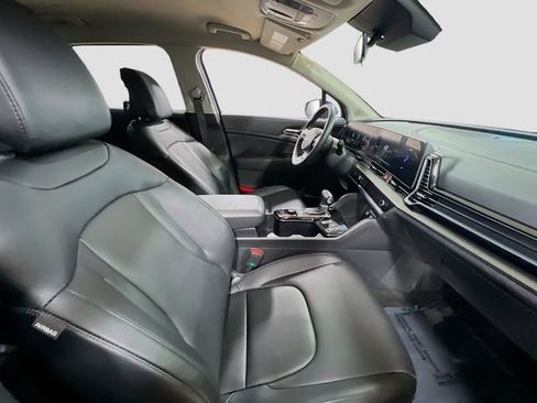 Certified 2025 Kia Sportage EX image 27