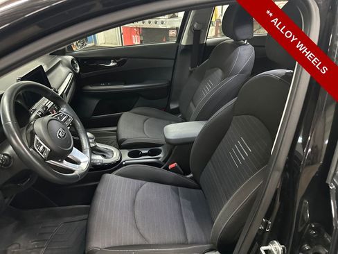Used 2019 Kia Forte S w/ S Premium Package image 11