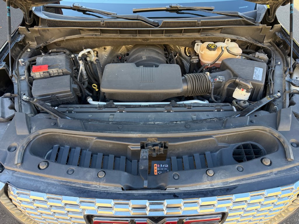 Used 2021 GMC Yukon Denali w/ LPO, Illumination Package AWD/4WD image 19