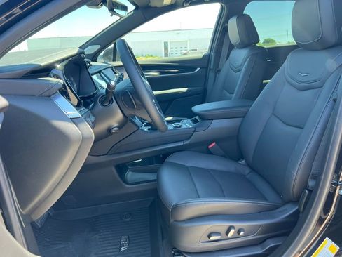 New 2026 Cadillac XT5 Premium Luxury w/ Driver Assist Package AWD/4WD image 3